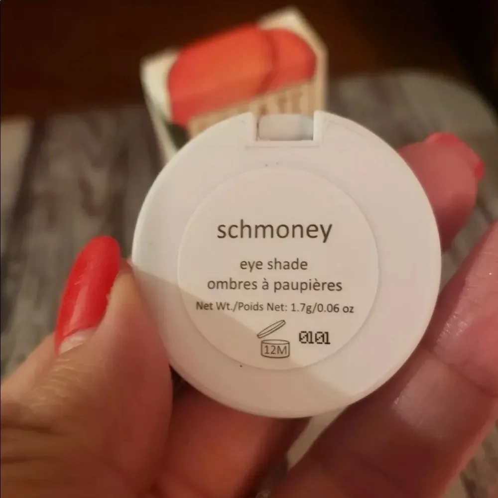 NEW! ESTATE COSMETICS Eyeshadow *Schmoney* Green